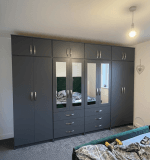 8 door wardrobe with mirror drawers - Image 4