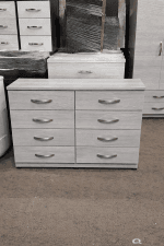 8 drawers long chest with 4 by 4 drawers - Image 5