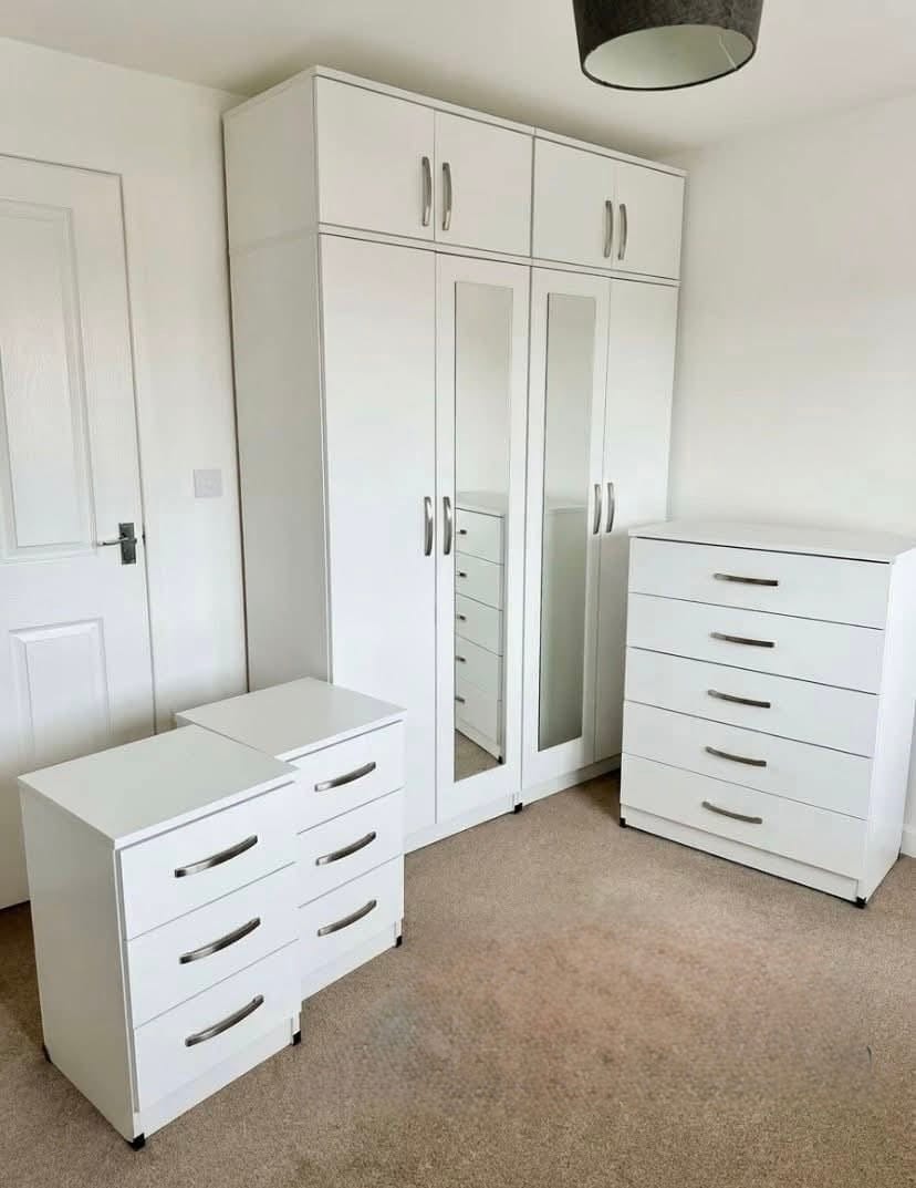 a0acefeb-a124-4cbd-bb45-99a164b94254 4 door wardrobe mirrored and topboxes 5ft with a full set available in 6 colours (ASSEMBLED) - Image 1